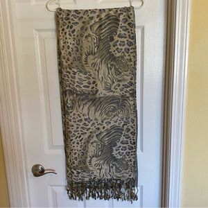 Pashmina Scarf Tiger Print Gray and Greenish